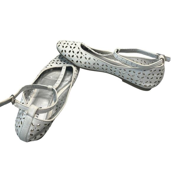 MIA Girl perforated white silver rhinestone buckle ballet flats mary jane size 4 - Picture 4 of 7